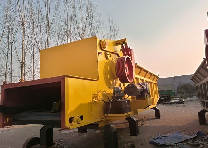 Mobile Wood Pallet Crusher Chipper Wood Recycling Machine